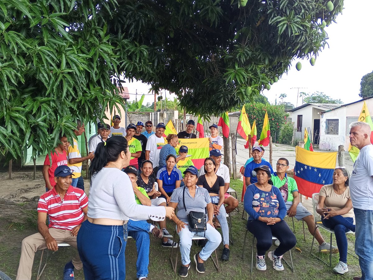 garciarosselyn's tweet photo. Desde Tacarte municipio Cocorote en Convergencia estamos en organización  para  llevar este 28 de Julio a Edmundo González a la presidencia de Venezuela...Gracias Tacarte.
# Edmundo González#
# María Corina Machado# https://t.co/UB5H5H793b