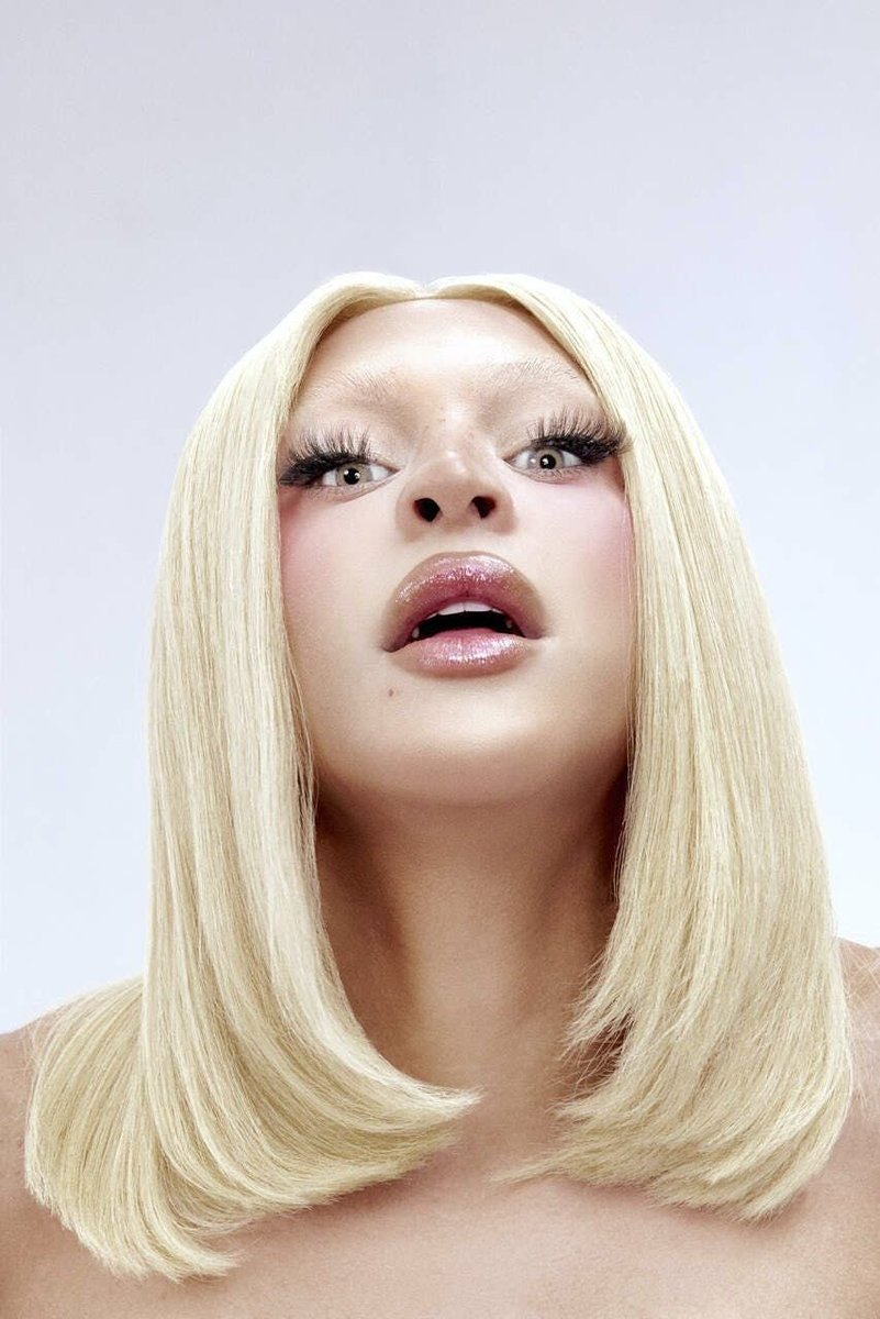 Chappell sobre o Brasil e  seu amor pela drag queen Pabllo Vittar, para a <a href="/ellebrasil/">ELLE Brasil</a>: 

“Recebo mensagens de ‘venha para o Brasil’ desde o começo da minha carreira. Além disso, sei que as drag queen são muito populares por aí. Sigo a Pabllo Vittar há muitos anos e sou obcecada