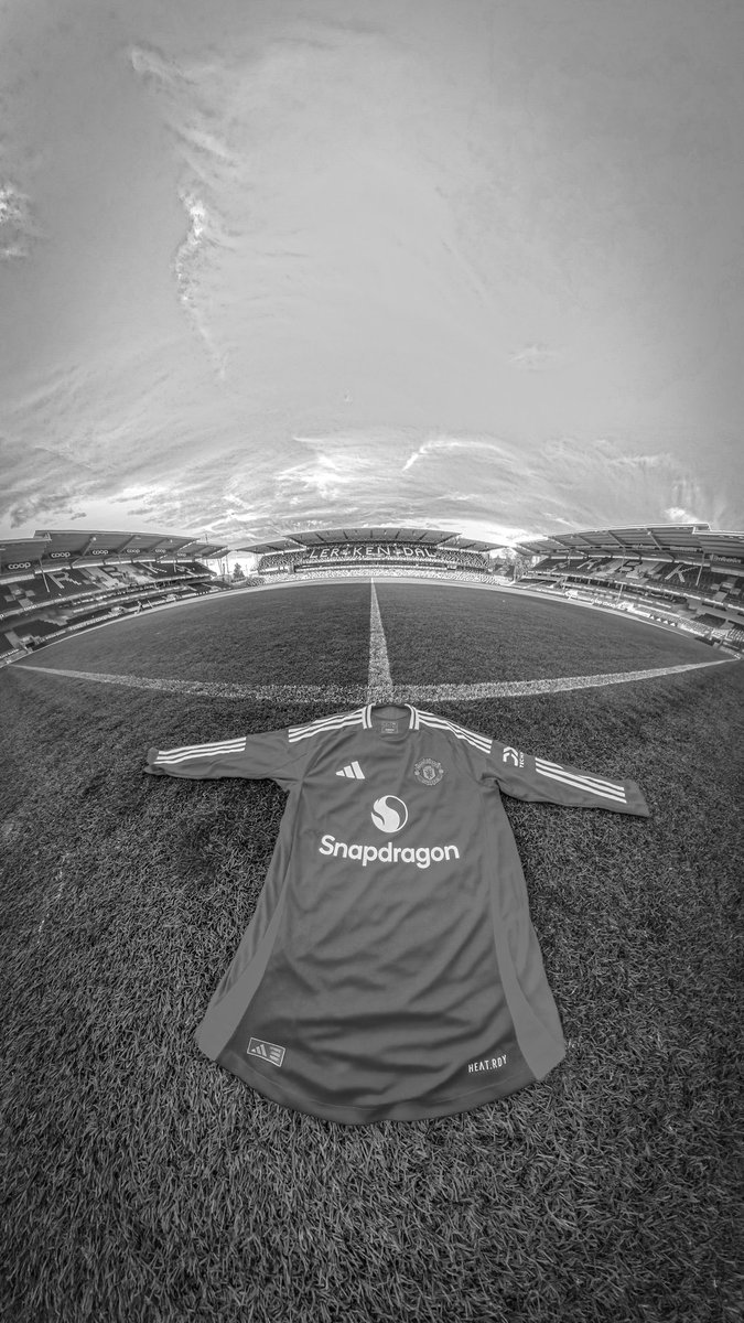 unitedBnW's tweet photo. Beauty 🖤⚽
#football
#manchesterunited
#blackandwhite
#blackandwhitephoto
#euro
#CopaAmerica2024
#ENGSPA
#emdk https://t.co/sadNZv20WI