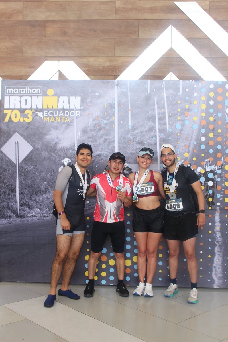 alphabuildersec's tweet photo. Felicitamos al equipo de Alpha Builders, que demostraron todo su esfuerzo en IronMan Manta 70.3. 🏅 Sabemos que superar un desafío de esta magnitud requiere una enorme determinación, pasión y fuerza de voluntad.   ¡Son ejemplo de perseverancia y espíritu deportivo! 👏🚴‍♂️🏊‍♂️🏃‍♂️ https://t.co/Ws9u814jqz