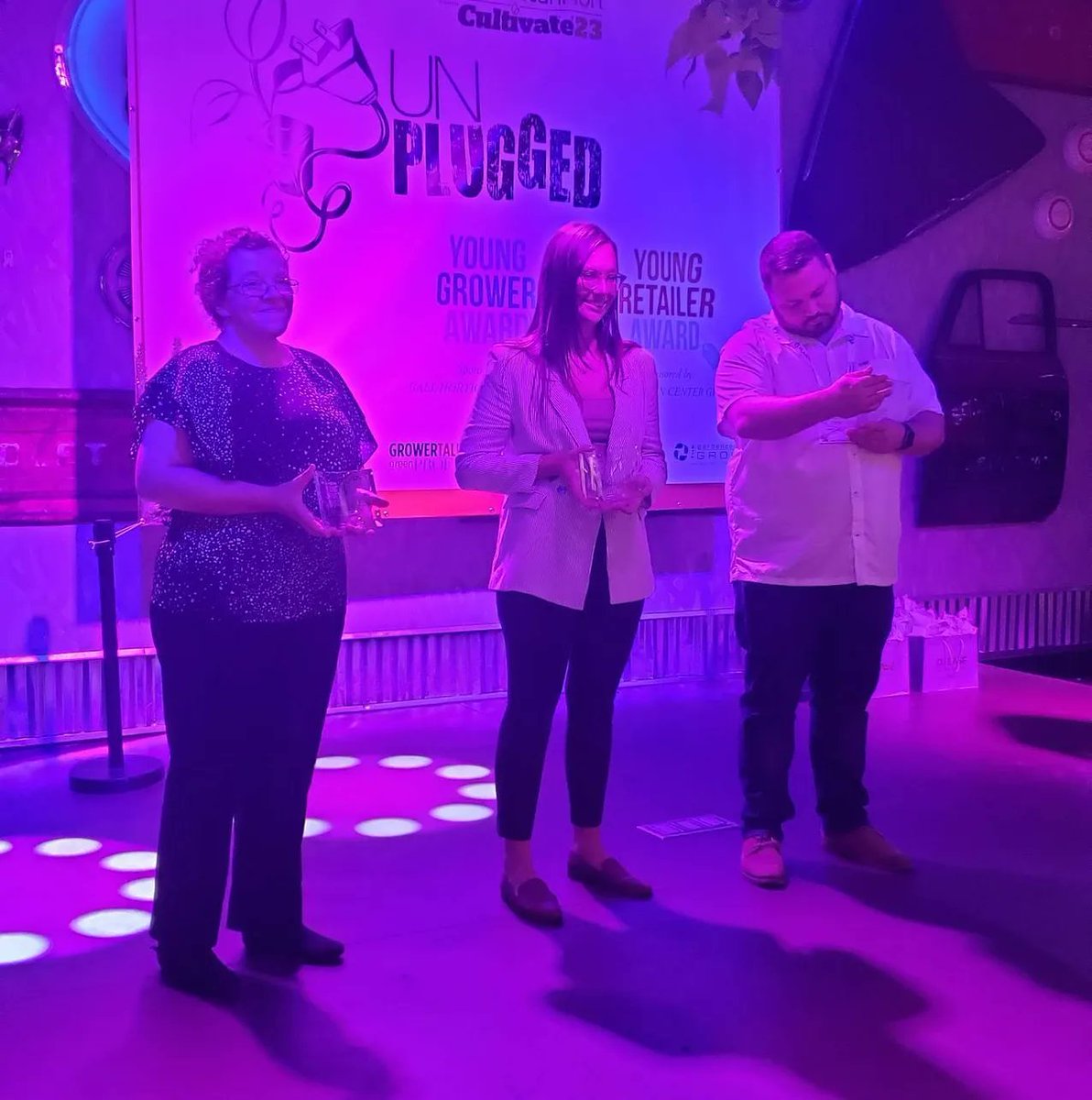 We are a proud sponsor of the Young Grower and Young Retailer Award. Come help us celebrate the next generation coming into the industry at the Unplugged event tonight at Gaswerks from 8PM – 10PM!