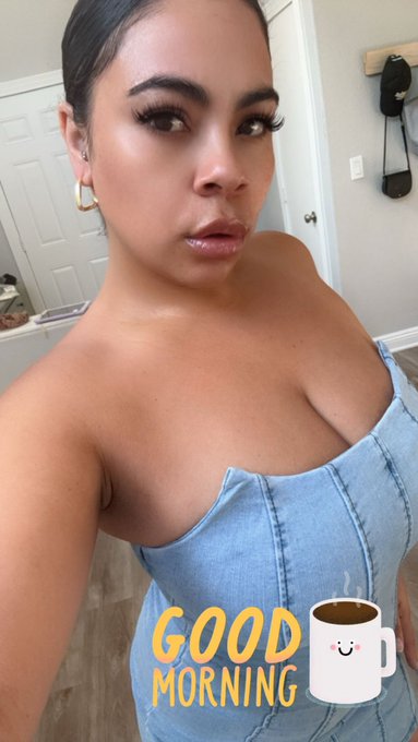 2 pic. Let me be ur Monday motivation ? https://t.co/BXVy6nA624
