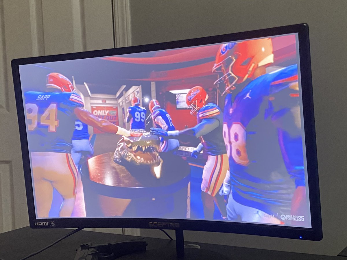 22tadayjr's tweet photo. College football is back @EASPORTSCollege #CFB25 https://t.co/qj4FIoSGyD