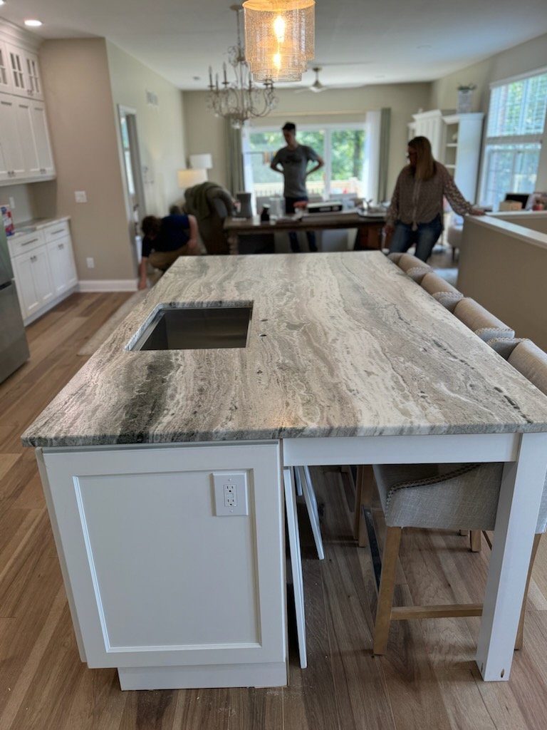 RoganGranite's tweet photo. Did you know that this is the perfect time of year to get those new Kitchen Counters? We are Two Weeks measure to install!!
Check out this beautiful #FantasyBrown #Island which is #anothergreatjobbyrogan
#rogangranite #granite #marble #quartz #nwi #Chicago #theregion https://t.co/6MAEP7qN8L