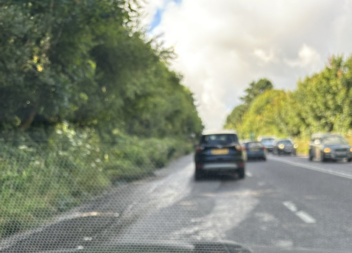 Treadwheel's tweet photo. @SWWHelp how are you this evening? I wanted to report that on Falmouth hill - ///probably.dices.skewing - there seems to be a collapsed pipe on the out of Falmouth left lane, it’s had water running down for a few months https://t.co/92UvNs2i27
