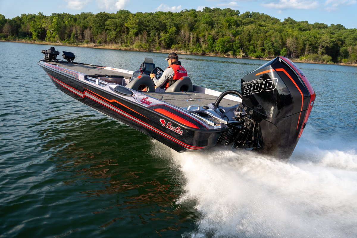 Don't sleep on the Eyra 😤

#basscatboats #feeltherush #Eyra