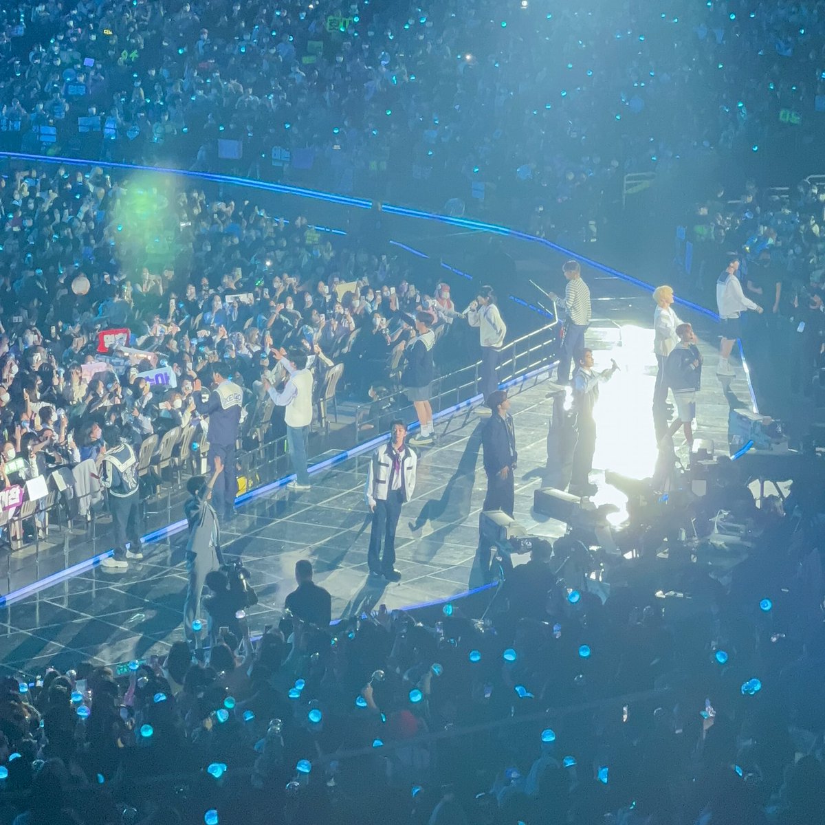 11th march 2023 - my first time in korea x seventeen in caratland 2023 🩷🩵

always my happiest pills and my favourite scenery in korea ❤️