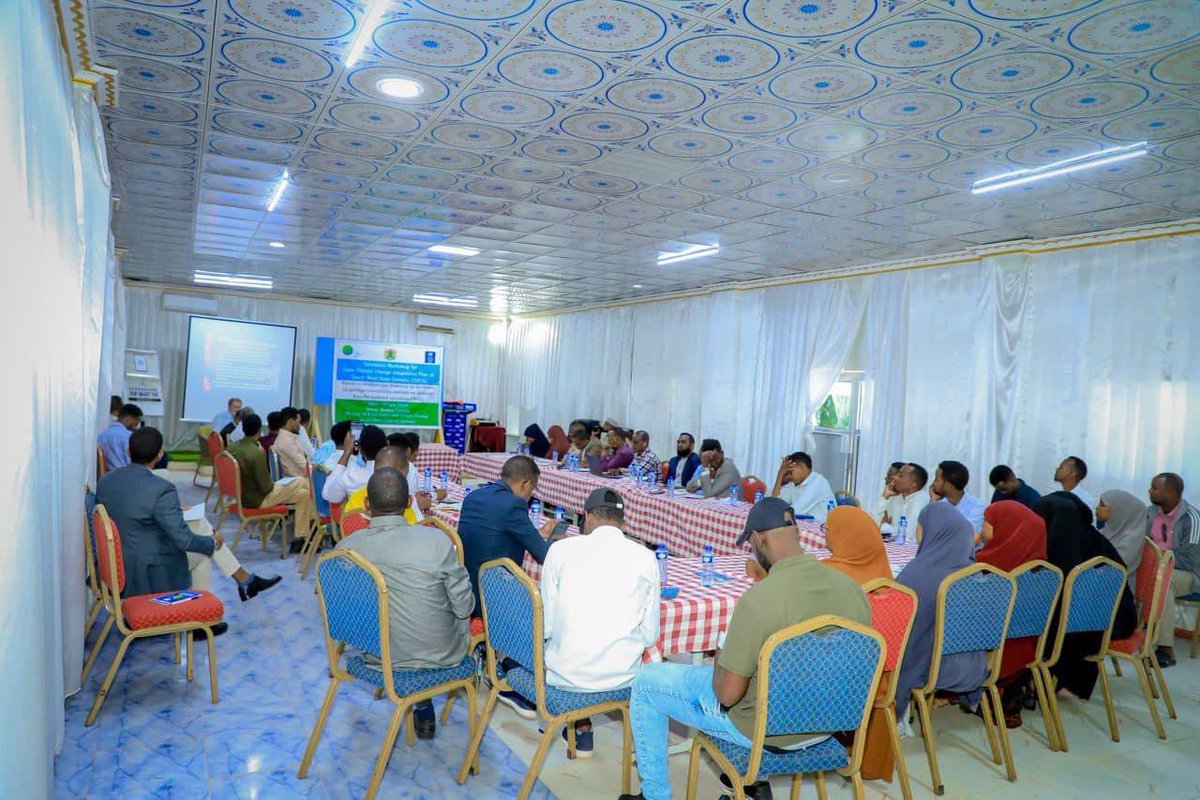 greenarlaadi's tweet image. The @GreenArlaadi team participated in a meeting that approved the climate adaptation plan for southwest Somalia and endorsed the @ministry&apos;s climate adaptation efforts. #Resilience #SomaliaDevelopment 
@KhadijaMakhzumi 
@Abdullahiwatiin 
@dini_haji 
@AdenSenior 
@UNHabitat_Som