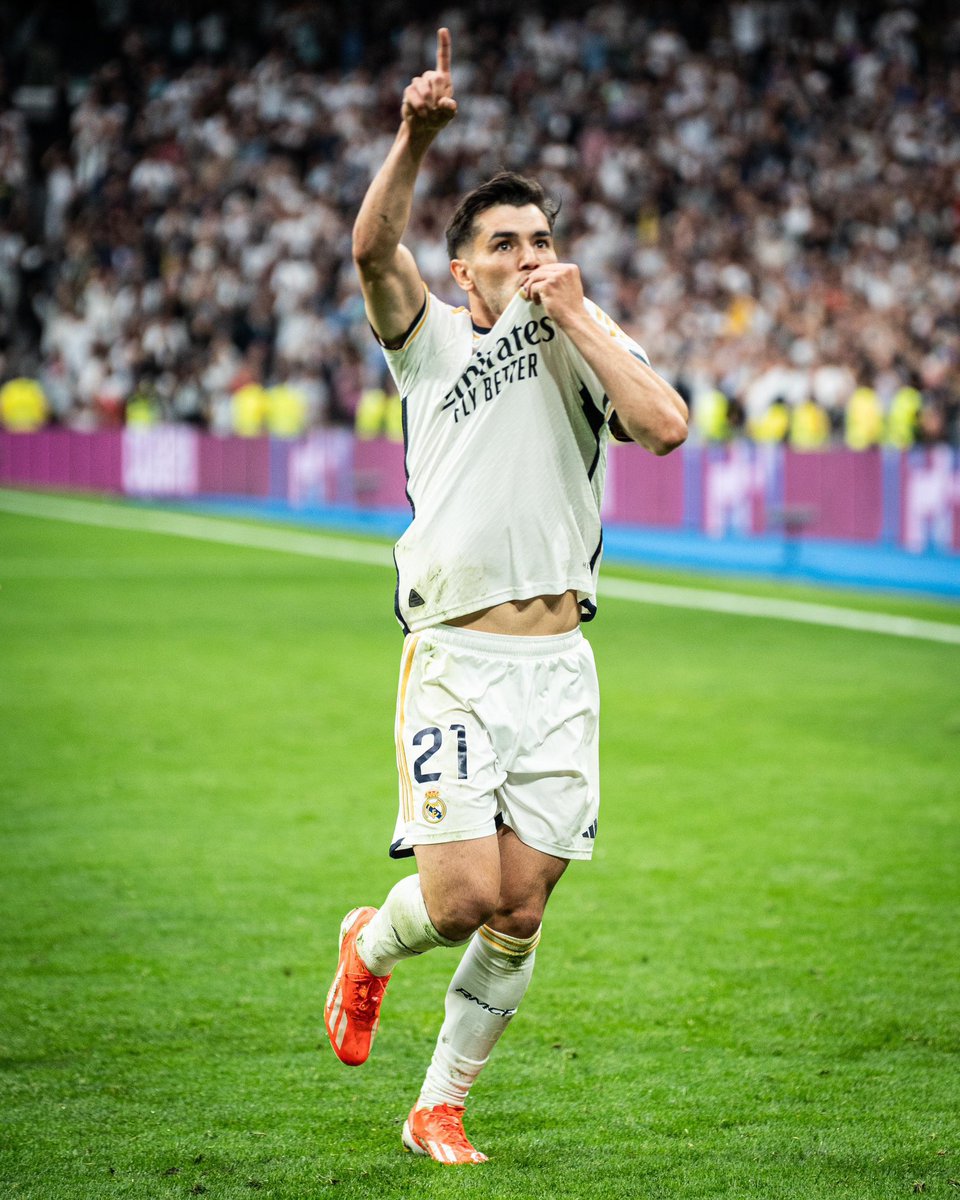 Cette saison, Brahim Diaz est le 10ᵉ joueur de la Liga ayant réussi le plus de dribbles (1,9 par match). 🇲🇦⭐️

Le Marocain se trouve devant des joueurs tels que Bellingham, Lamine Yamal, Kubo, ou encore Rodrygo, en ayant eu seulement 18 titularisations. 📊⚡️