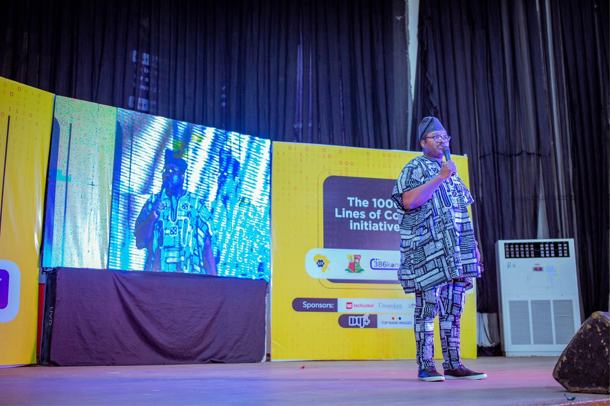 CodegarageA's tweet image. Shout out to all the dignitaries of the #oyostategovernment @oyostategovt who came in for the #flagoff of 1000 Lines of Code.

The E.A to the Executive Governor, Ogedengbe Idowu and the DG Oyo state, Oludolapo Ajanaku

#1000LinesofCode #CodeGarageAfrica #386konsult #ZeehAfrica