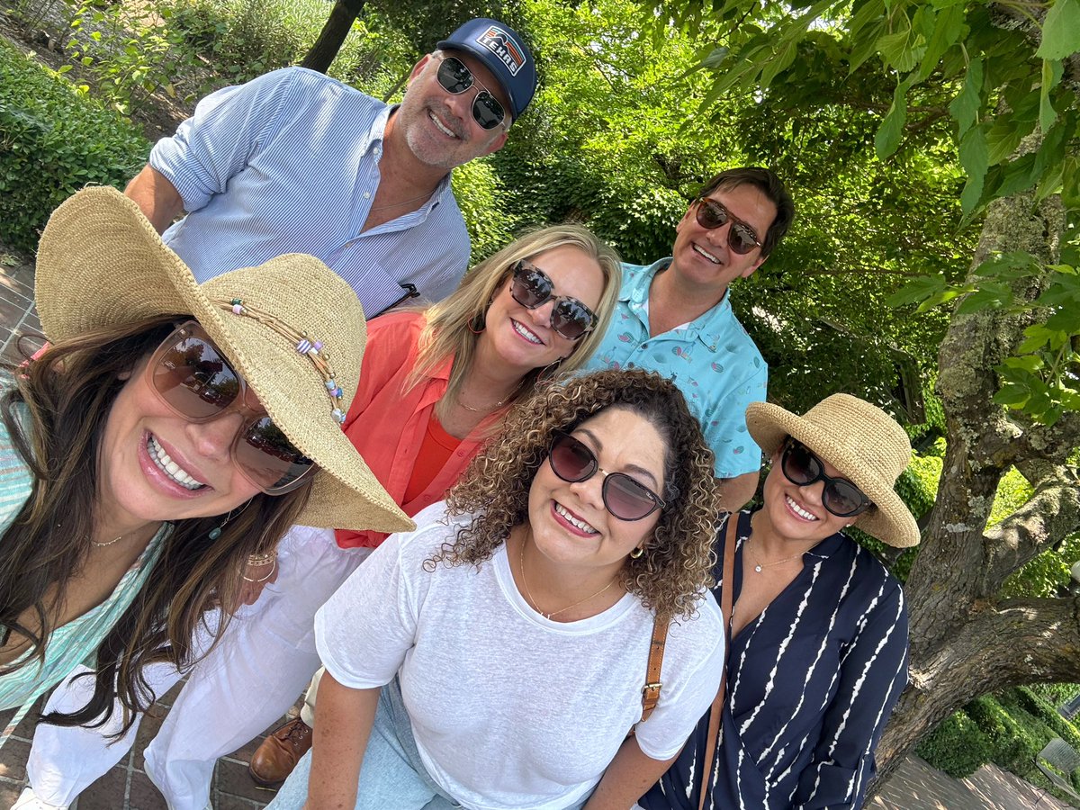 yvettecwillis's tweet photo. Just wrapped up another fantastic meeting with @TexasLyceum, this time amidst the stunning backdrop of Napa Valley. Every moment here is a testament to the #LaborOfLuxury and the joy of learning. Cheers to working hard and playing hard.🍷 #TexasLyceum #NapaValley https://t.co/cyQFsem5mu