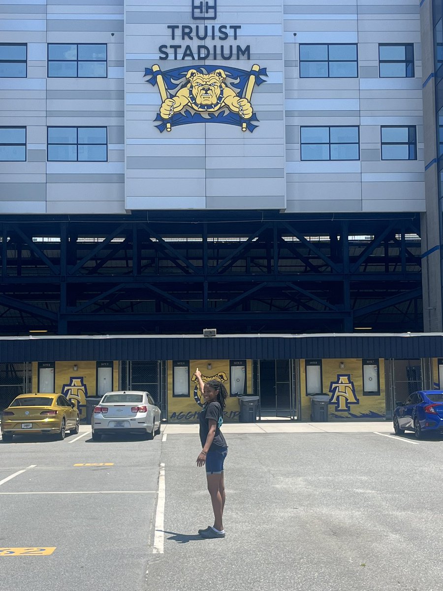 Demetria Burton tweet media