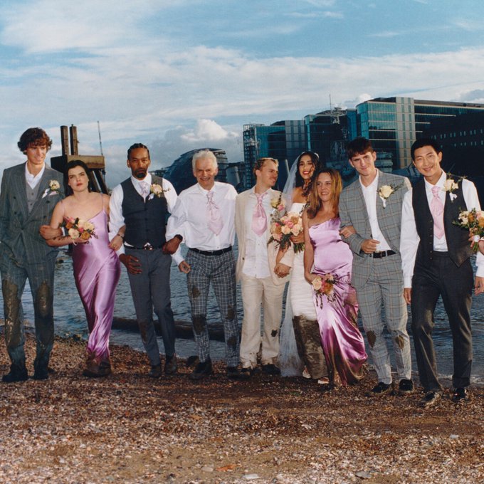 chartdata's tweet image. #RM's 'Right Place, Wrong Person' has been ranked the #1 best K-Pop album of 2024 so far by Billboard staff.