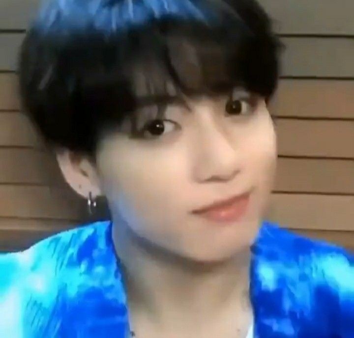 fridint_'s tweet photo. Cherry Lips 🍒
#autaekook dónde Taehyung trata de enamorar a Jungkook el chico fresa con canciones bélicas y de banda. https://t.co/38lWrGc8fD