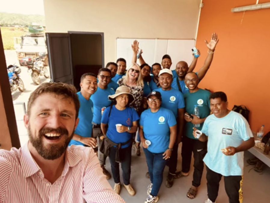 JerseyIntDev's tweet image. From International Development Minister Carolyn Labey: 'With profound sadness, I announce the passing of Simon Boas, JOA Executive Director, after a brave battle with cancer. Simon inspired and impacted countless lives in Jersey and worldwide.' joa.je/news-events/20…