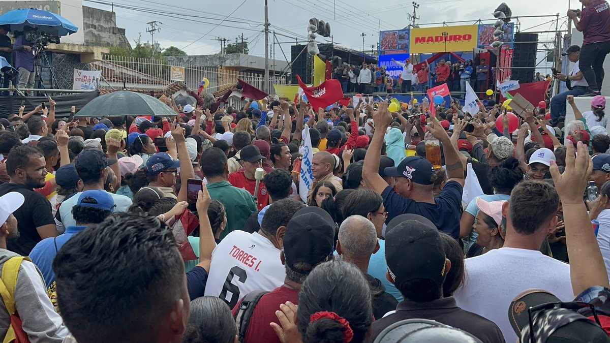 tatachavista's tweet photo. Bienvenido presidente Nicolás Maduro a Upata, tierra de gente hermosa, de gente trabajadora que te recibe con amor, y el compromiso irrestricto con la historia, con el comandante Chávez de ratificarlo como presidente el próximo 28 de julio https://t.co/Xaan5g29es