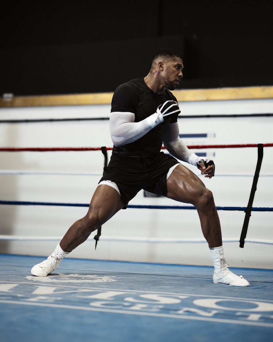 Anthony Joshua tweet media