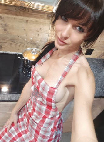 What will be today's dinner daddy? 🥰💖 https://t.co/dD5RNWGCEG<a href="/tag/mvsales"class="tags"><span>#mvsales</span></a>