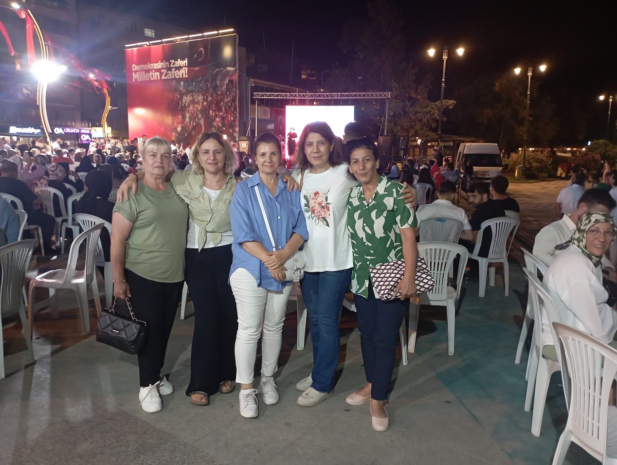 Silivri Nüfus Müdürlüğü #HayatınızınHerAnında (@silivrinufus) on Twitter photo 15 Temmuz’un 8. yılında demokrasimiz ve milletimiz için kendini feda eden kahraman şehitlerimizi saygı, minnet ve rahmetle anıyoruz.<a href="/TC_icisleri/">T.C. İçişleri Bakanlığı</a> <a href="/itasyapan/">İbrahim Taşyapan</a> <a href="/TCNufus/">Nüfus ve Vatandaşlık İşleri Genel Müdürlüğü</a> <a href="/tolga_togan/">Tolga TOĞAN</a> <a href="/nurayy_senn/">Nuray ŞEN</a> 15 Temmuz’un 8. yılında demokrasimiz ve milletimiz için kendini feda eden kahraman şehitlerimizi saygı, minnet ve rahmetle anıyoruz.<a href="/TC_icisleri/">T.C. İçişleri Bakanlığı</a> <a href="/itasyapan/">İbrahim Taşyapan</a> <a href="/TCNufus/">Nüfus ve Vatandaşlık İşleri Genel Müdürlüğü</a> <a href="/tolga_togan/">Tolga TOĞAN</a> <a href="/nurayy_senn/">Nuray ŞEN</a>