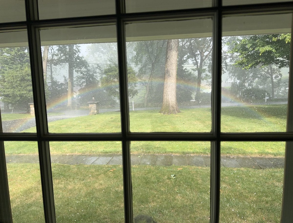 rows4gate's tweet image. Well that’s a first for me. We had our own personal rainbow in the front yard as the storm passed through Darien… ⁦@Eweather13⁩