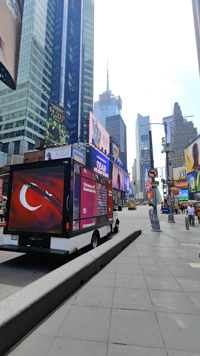 Communications's tweet photo. Under the coordination of the Presidency's Directorate of Communications and as part of the July 15 Democracy and National Unity Day events, trucks reading "Victory of Democracy" and featuring the Turkish flag, as well as visuals depicting the coup attempt, traveled around the United States.