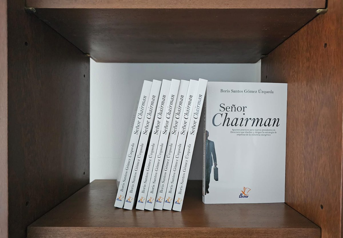 BorisSGomezU's tweet photo. “Señor Chairman” obra dedicada a ciencias empresariales, específicamente al sector de dirección de empresas; orientado a sociedades anónimas y para esa nueva camada de directivos de empresas.

Con ideas, lecciones, conceptos para directivos y presidentes del Board (directorio) encargados por los accionistas en la construcción de la estrategia de la empresa, con innovación, tecnología, disrupción y resiliencia.

“Señor Chairman” (chairman, en inglés, es Presidente del Directorio) dirigido a empresas del área de industria, comercio, servicios, vehículos eléctricos, generación de electricidad solar, fabricación de paneles solares, empresas que están emergiendo en el hemisferio.

Pronto en Amazon!
Pedidos Asunción: +595 986 620967 de editorial @LectorEditorial