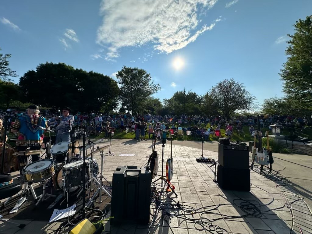 _thornwood's tweet photo. Our team at #ThornwoodFinancial had a fantastic time at the Summer Concert Series event at Del Webb in Huntley! 

Shindig, the 60s tribute band, delivered an amazing performance that took us on a nostalgic journey. 

We look forward to attending more events like this! https://t.co/CZX1tu8LsO