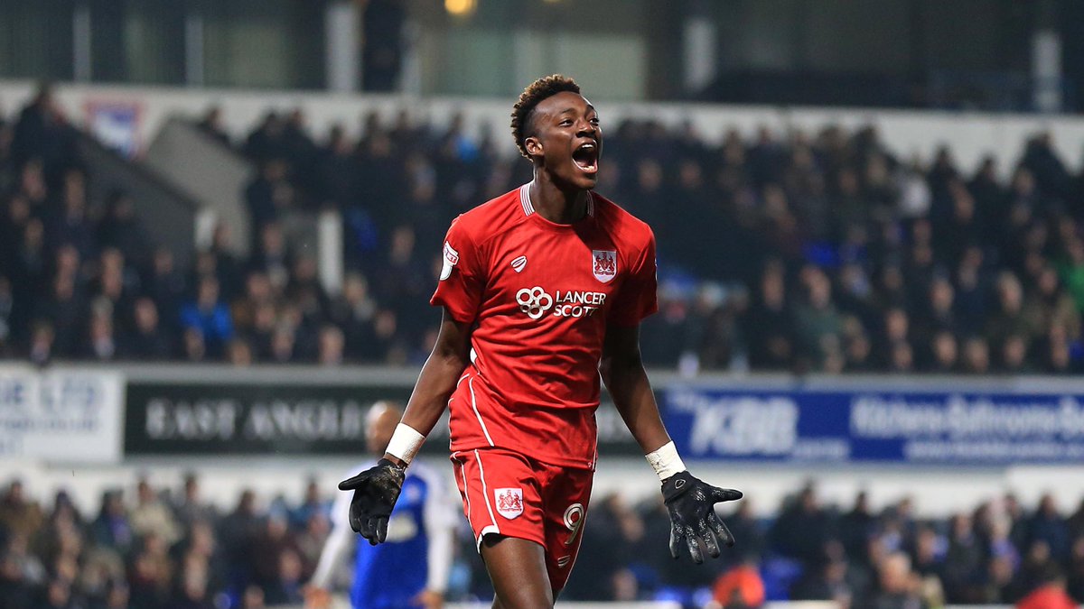 Champchatpod24's tweet image. 🔥 Tammy Abraham's season-long loan spell at Bristol City in 2016/17 (all competitions):

👕 Appearances: 4️⃣8️⃣
⚽️ Goals: 2️⃣6️⃣
🅰️ Assists: 4️⃣

Was he one of the best loan signings in Championship history? 🤔

#CCP | #BristolCity