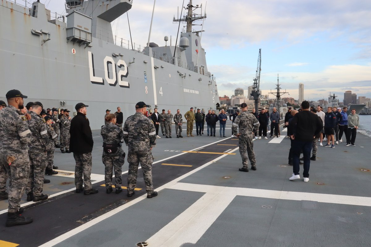 DefenceAust's tweet photo. Rugby League State of Origin Game 3 is on the horizon and the NSW squad has been on board #HMASCanberra for a meet and greet with #OurPeople. ⚓️ #YourADF #AusNavy https://t.co/NP111Ro13G