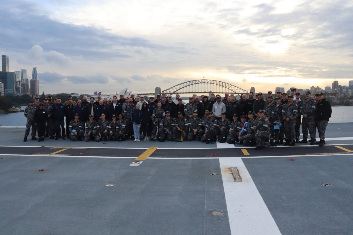 DefenceAust's tweet photo. Rugby League State of Origin Game 3 is on the horizon and the NSW squad has been on board #HMASCanberra for a meet and greet with #OurPeople. ⚓️ #YourADF #AusNavy https://t.co/NP111Ro13G
