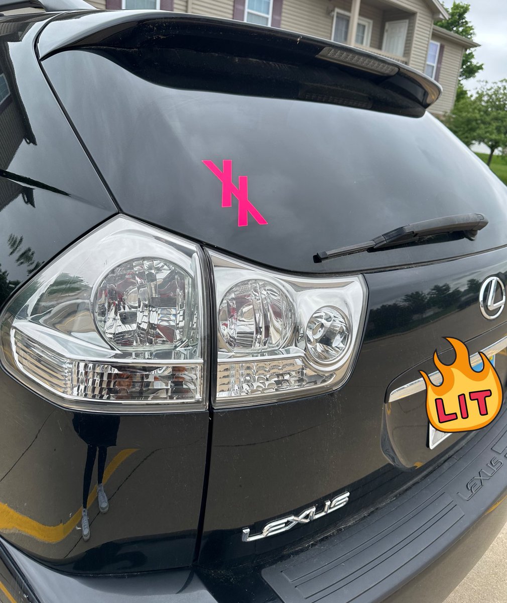 kingslayerkells's tweet photo. giveawayyyyy⚡️
i want to send someone two XX stickers to someone just because :) u can put these on ur car, laptop, water bottle, etc! you will receive one 2 inch sticker and one 4 inch sticker with any color! rules will be in the next tweet⬇️ https://t.co/CfADrid5ZJ