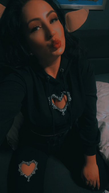 Volg je mij nog steeds niet op https://t.co/jXHYTTaHsl ?😱 Dan word het wel tijd hoor, je mist van alles🤭🤤<a href="/tag/f2f"class="tags"><span>#f2f</span></a>