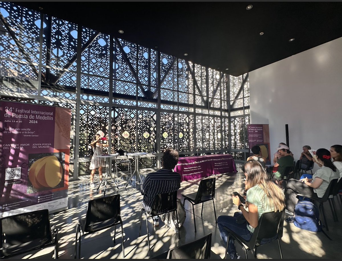 poesiamedellin's tweet photo. Muy bien acompañados estuvimos ayer en el @MAMMedellin
Les invitamos a participar de nuestra programación esta semana de Festival #34FIPMed
https://t.co/G7k7zUM2Rg
Todos los eventos son de entrada libre y gratuita, les esperamos! https://t.co/KZ5F5W7fx5