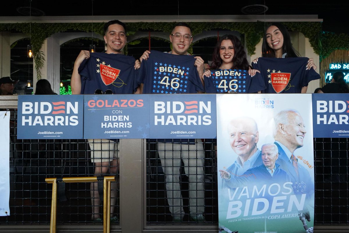 KamalaForAZ's tweet photo. Arizona flipped blue for @JoeBiden and @KamalaHarris in 2020. Weโre going to do it again in November.
Follow @BidenForAZ as we fight to protect democracy and our fundamental freedoms. https://t.co/d6o6HfrYUJ
