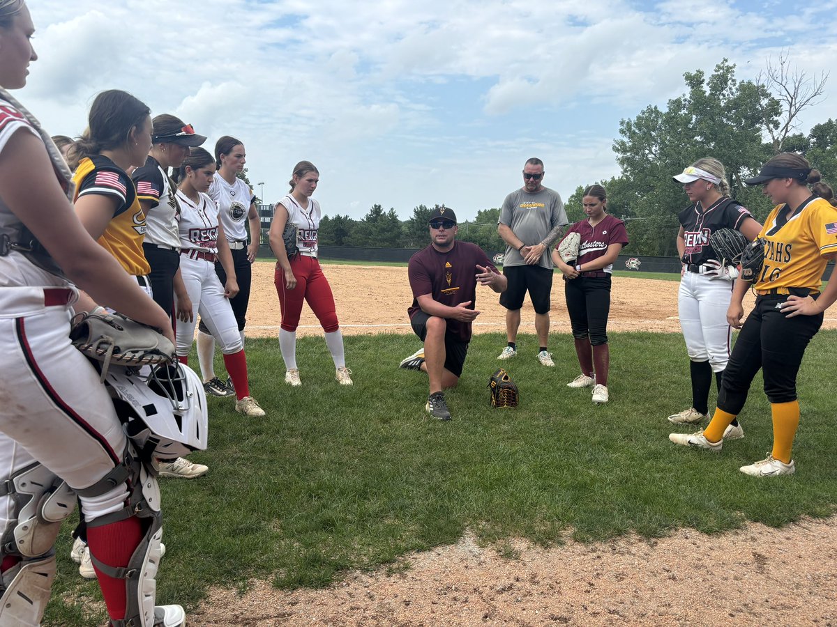 kiwimoran_'s tweet photo. Had a ton of fun with Arizona State today! What a great camp with some good talent! @DaveBetcher1 @KaylaCrabtree77 https://t.co/Fv8v0wGVaf