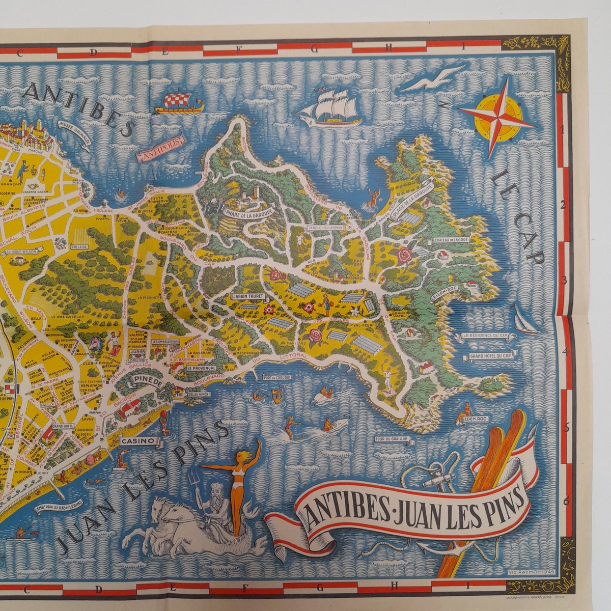mapmapnmap's tweet image. A beautiful map from the late 1930s, drawn by Vic Raymon, measures around 44*63cm .Juan-les-Pins