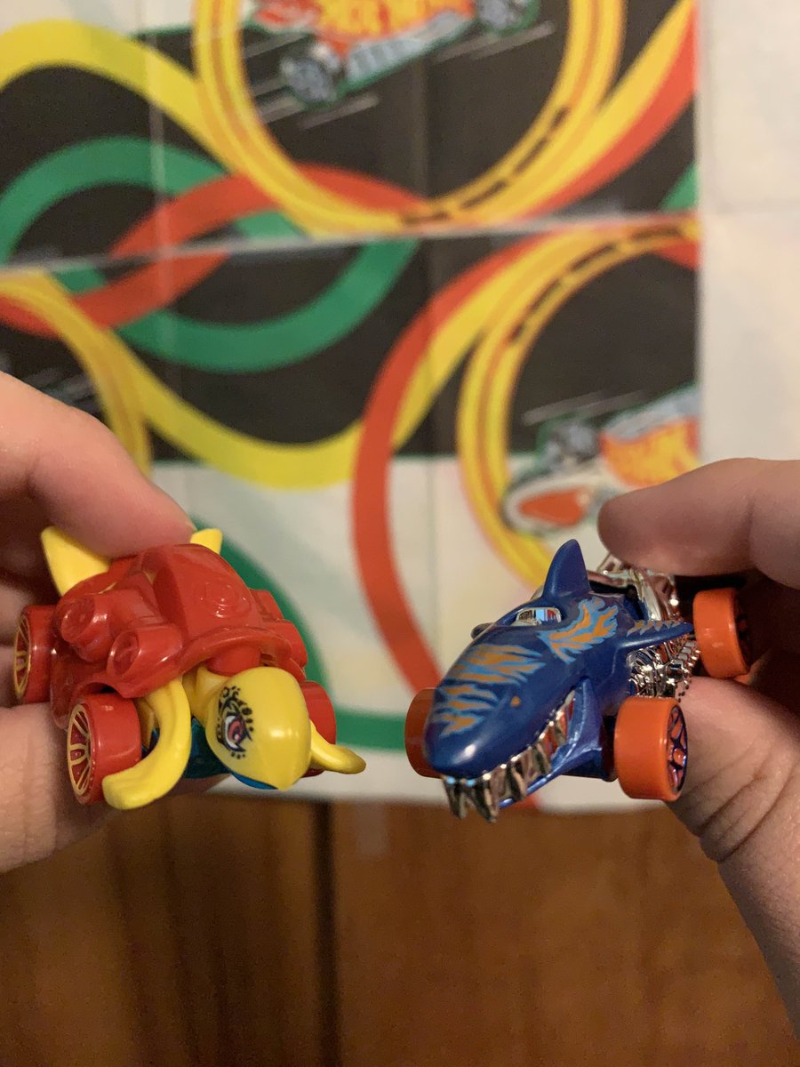 dailyhotwheels's tweet photo. HAPPY 100TH POST! 🥳🎉
Thanks for joining me in capturing my evergrowing Hot Wheels collection, for Day 100 I have the 2023 Street Beasts 5-Pack! This pack contains Scorpedo, Motosaurus, HW Tricera-Truck, TURTOshell, and Sharkruiser. I love this pack :3
#hotwheels #streetbeasts https://t.co/VaXPDuEqBZ