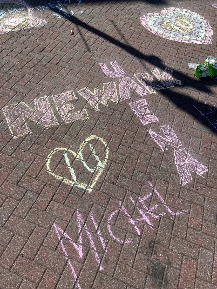 PruCenter's tweet photo. Wanna make some art? Come draw in Championship Plaza for @_IUofficial !🫶 https://t.co/G0KhkhpplS