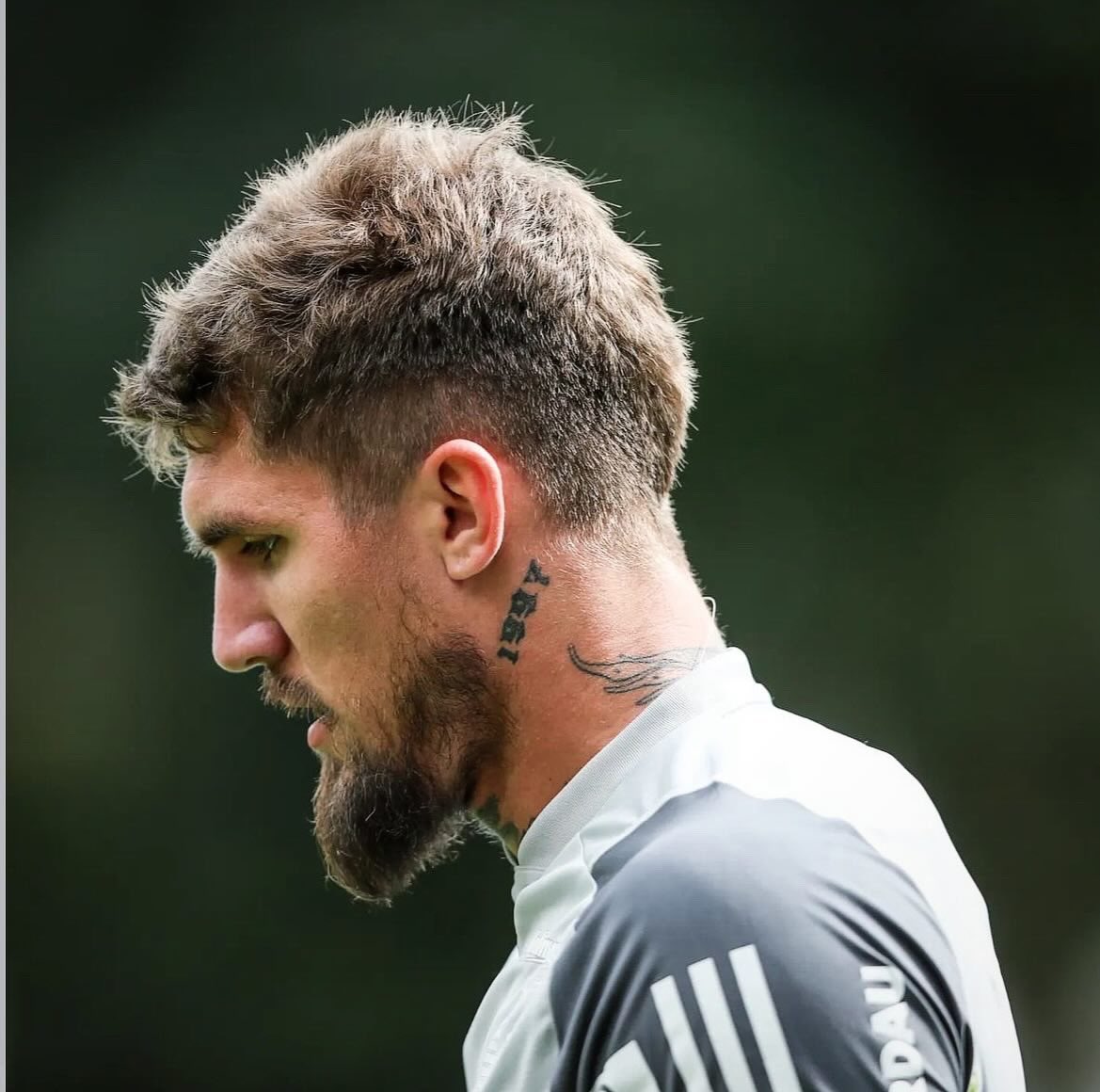 Lyanco's tweet photo. 🖤🤍🦍⏳ @Atletico https://t.co/zLKWyTrGAp