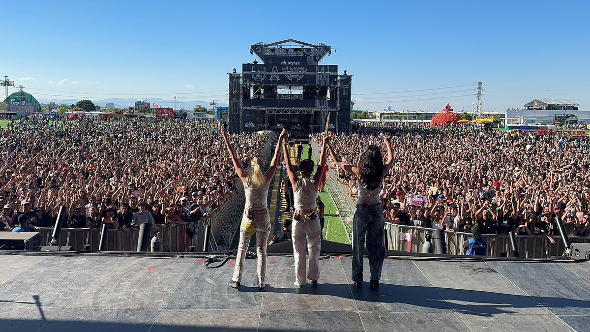TheWarningBand2's tweet photo. fotos del Mad Cool Festival 🤘
gracias por todo ❤️‍🔥 https://t.co/nU6hoBFWlS
