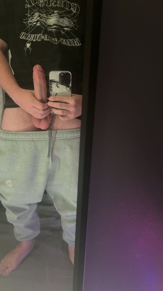 xxen1ee's tweet photo. Errr whose throat can I fuck? 

♡+ ↻ https://t.co/MGPb9p4H51