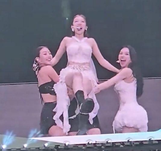 no context 3mix (@3mixcontext) on Twitter photo 