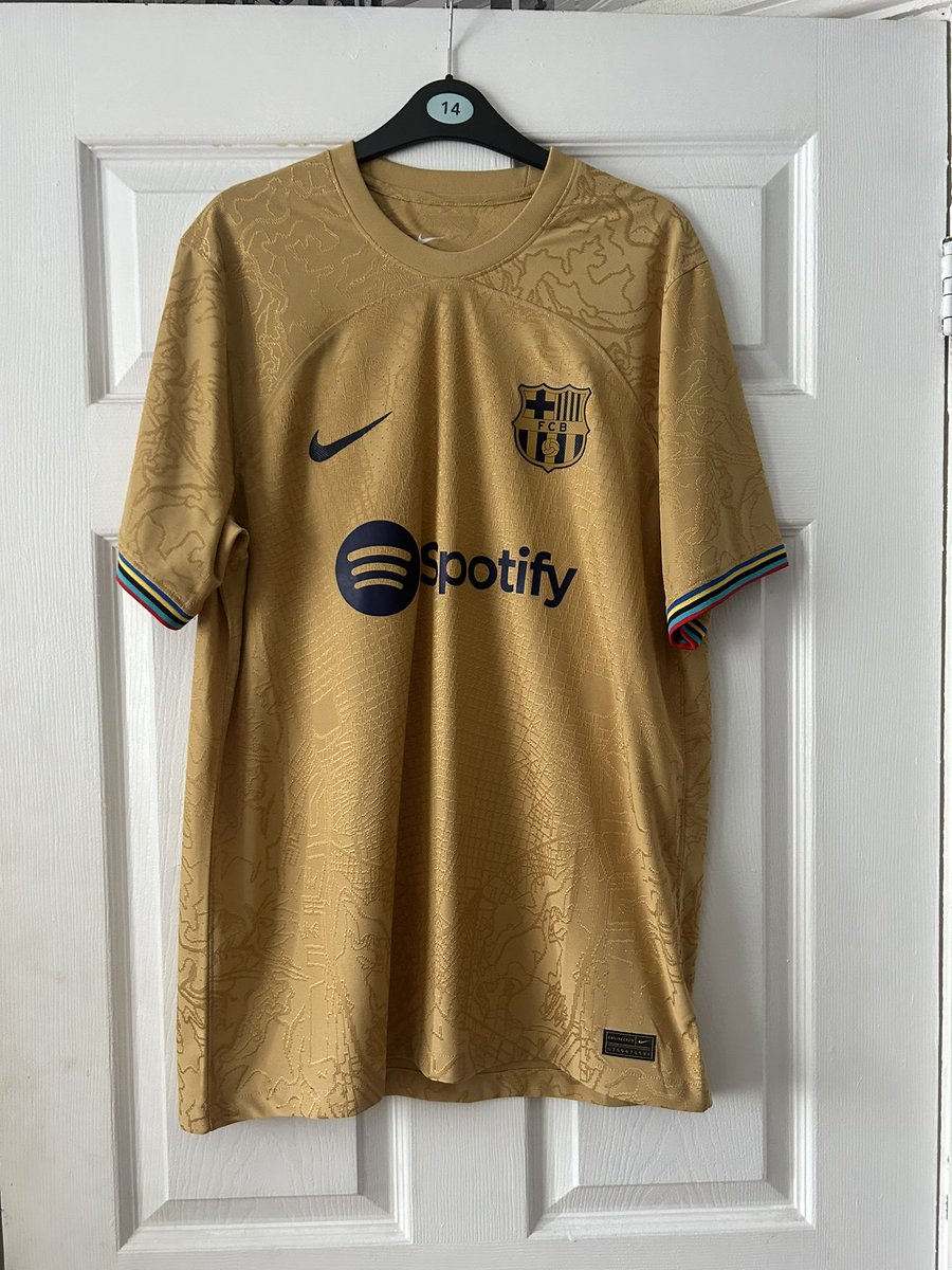 hodgy711's tweet photo. Barcelona away 22/23 Dri-Fit ADV size L £80

Ajax 20/21 away size M £70

Dortmund Null Ne90n size L with collectors box £100 https://t.co/XqY5f7ljuN