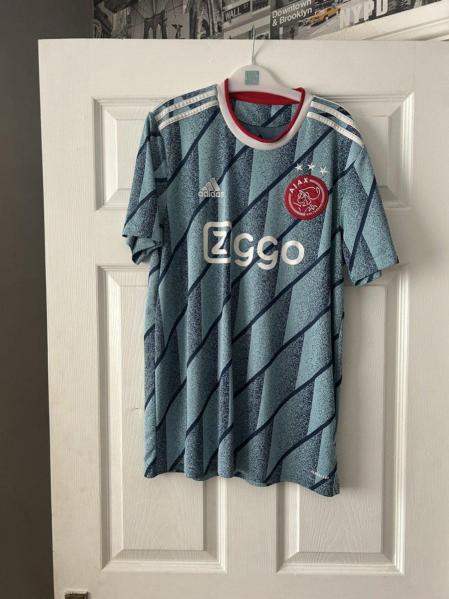 hodgy711's tweet photo. Barcelona away 22/23 Dri-Fit ADV size L £80

Ajax 20/21 away size M £70

Dortmund Null Ne90n size L with collectors box £100 https://t.co/XqY5f7ljuN