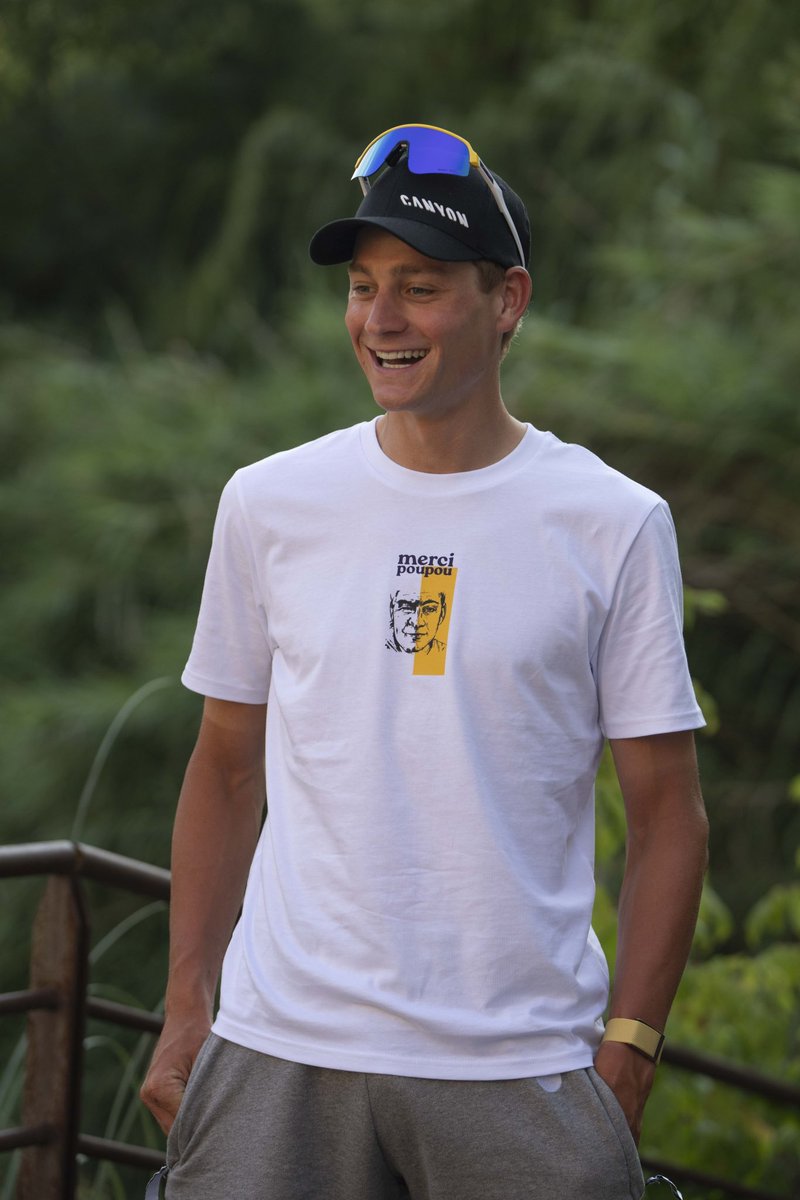 💜💛 Get our #MerciPoupou 2024 T-shirt – “Poupou et MVDP” and support our charity campaign!

🛒 shops.topfanz.com/en/clubs/be/al… 

#MerciPoupou #MVDP #MathieuVanderPoel #RaymondPoulidor #AlpecinDeceuninck #TDF2024