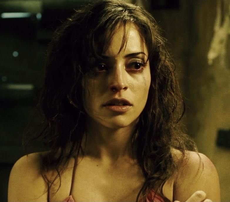 mrslittlefinger's tweet photo. she was poisoned, tired and still looked flawless https://t.co/IABN9ZuNZa