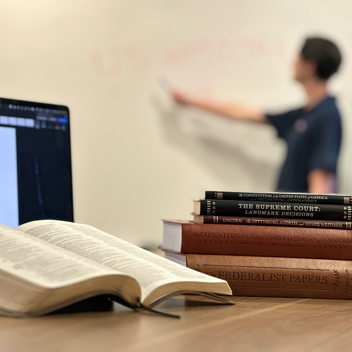 firstliberty_'s tweet image. More positive news for religious freedom! Oklahoma schools will now incorporate the Bible and Ten Commandments into curriculum, giving students a better understanding of our Founder’s principles and our nation’s core values.
 #religiousfreedom #tencommandments
