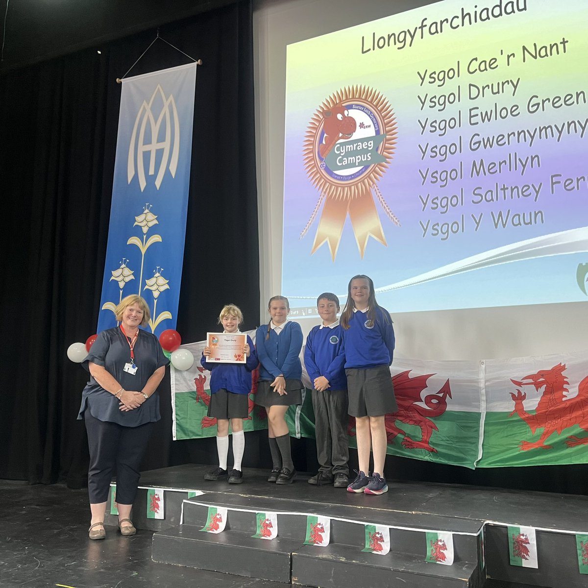 Tîm Cymraeg-Fflint tweet media