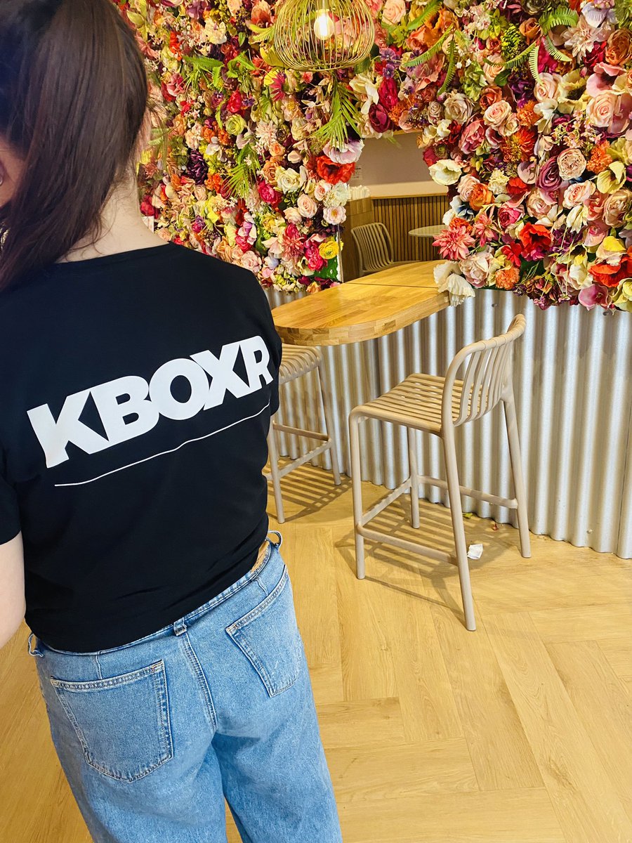 KBOXR.OFFICIAL tweet media