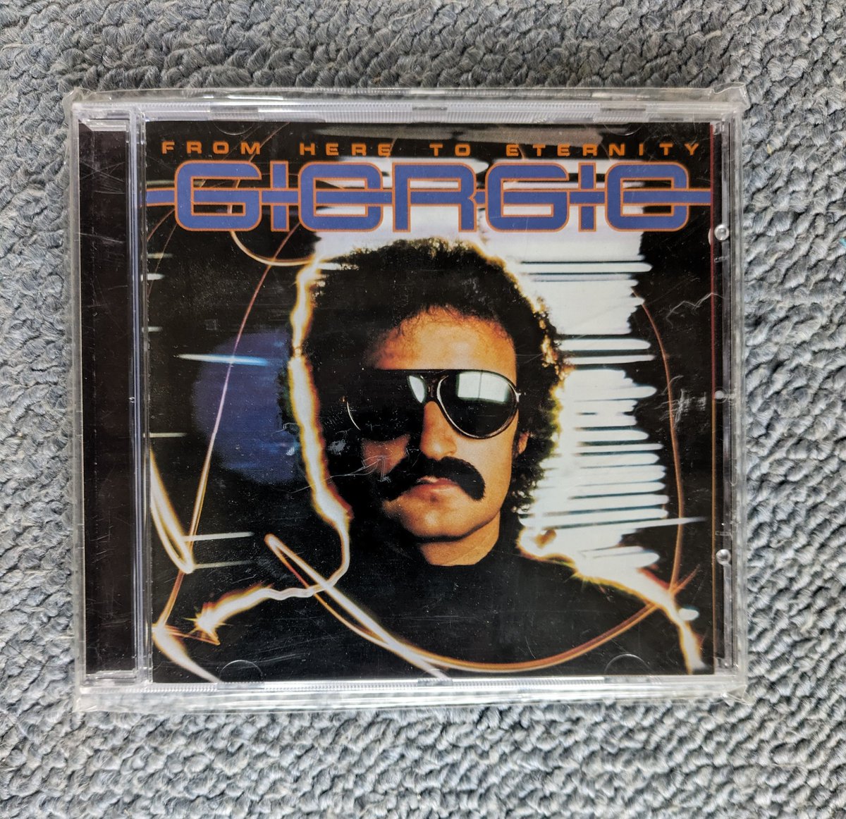 hasedz040's tweet image. 「妻」という「束の間」が出ていった火曜日
元々妻いませんけどね!🤣
#GiorgioMoroder
#休みが去っても良き音楽